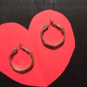 Simple hoop earrings